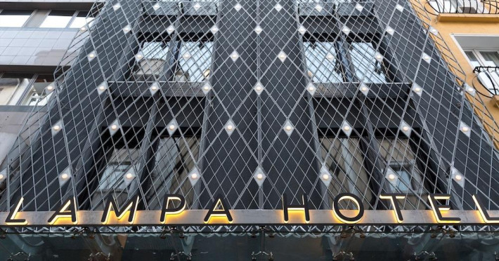 lampa-design-hotel-special-class-8114a4a5c4e1bac0.jpeg