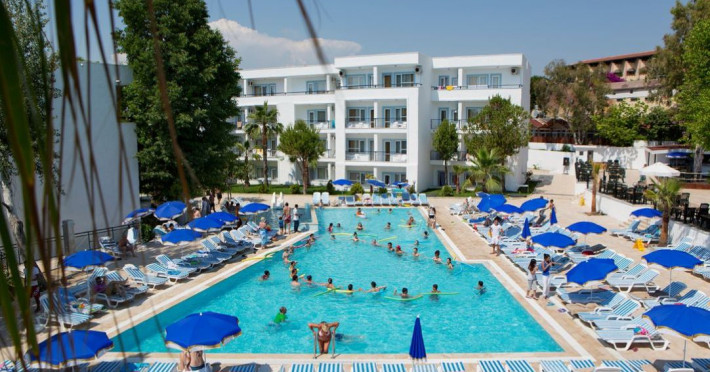 larissa-beach-club-side-4549f8c50ad65ef8.jpeg
