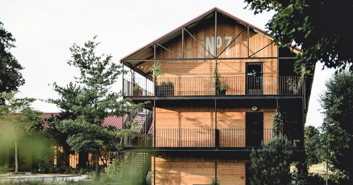 le-barn-b6c25771949d5497.jpeg
