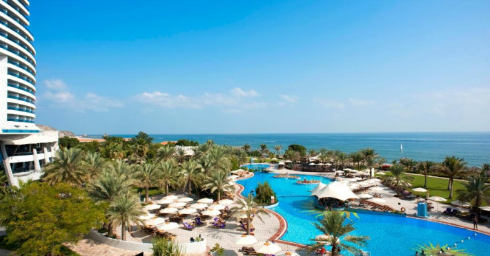 le-meridien-al-aqah-beach-resort-a7426bb02063f3af.jpeg