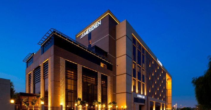 le-meridien-dubai-hotel-conference-centre-d84b85a02edd5d72.jpeg