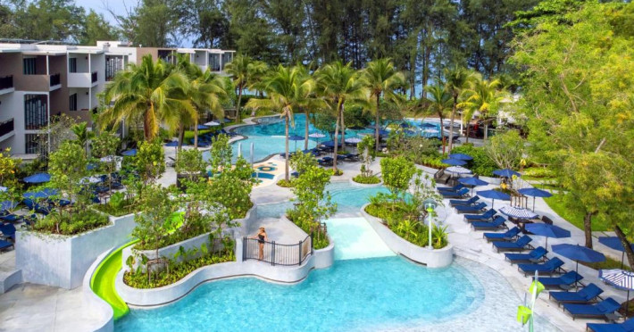 le-meridien-phuket-mai-khao-beach-resort-b8a953db7506cb66.jpeg