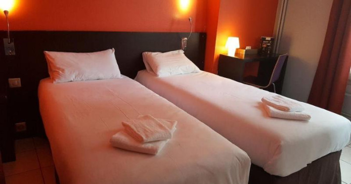 le-montclair-montmartre-by-riverhotels-6d3dcc81a9d3030b.jpeg