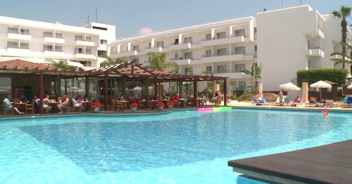 ledras-beach-hotel-2799ac7bf4affba5.jpeg