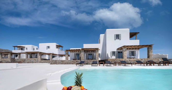 legendary-suites-mykonos-697ee9e4f8cc8a5c.jpeg