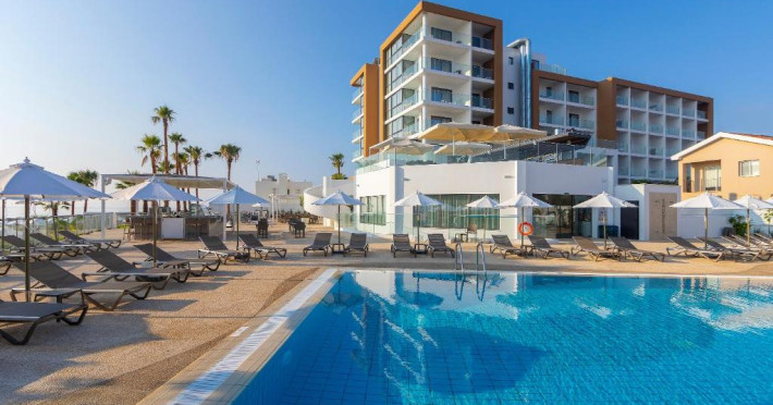 leonardo-crystal-cove-hotel-and-spa-by-the-sea-adults-16-only-89555b16f52194e1.jpeg
