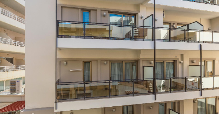 leonidas-hotel-apartments-39ae99a267179977.jpeg