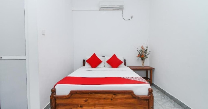 leos-home-stay-70c931ff553ef9e0.jpeg