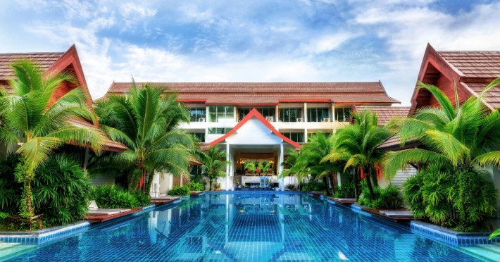 Lesprit De Naiyang Beach Resort