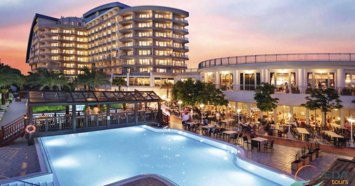 THE LESANTE LUXURY HOTEL & SPA