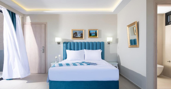 light-blue-luxury-acb2e1f7e173439c.jpeg