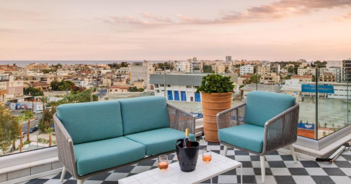 liv-urban-suites-956e9d561f3938ca.jpeg
