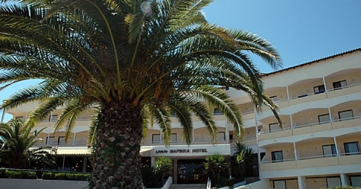 livadi-nafsika-hotel-15e1bc89f8a50420.jpeg