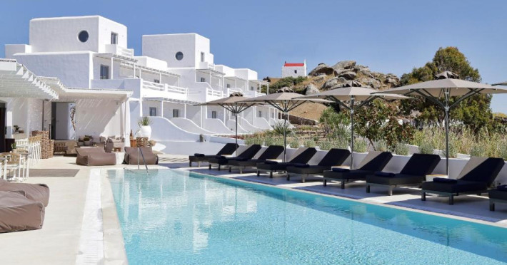 livin-mykonos-boutique-hotel-32b47b57d32bb5b4.jpeg