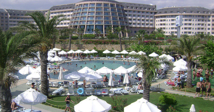 long-beach-resort-spa-deluxe-f2a4fdf75d5b6e6b.jpeg