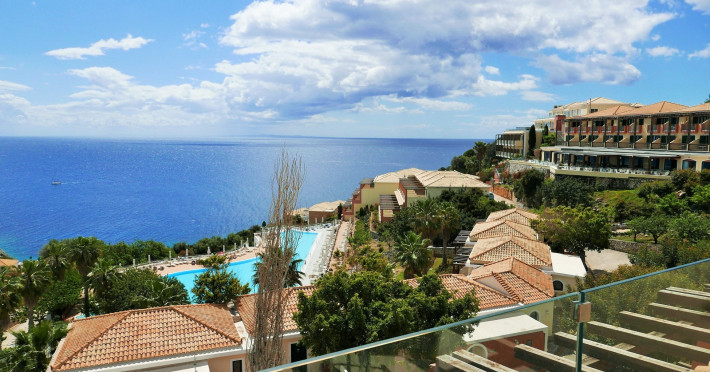 louis-apostolata-island-resort-58e4519a9bbb923c.jpeg