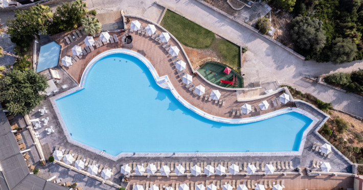 louis-apostolata-island-resort-90a8083332f4ba9f.jpeg