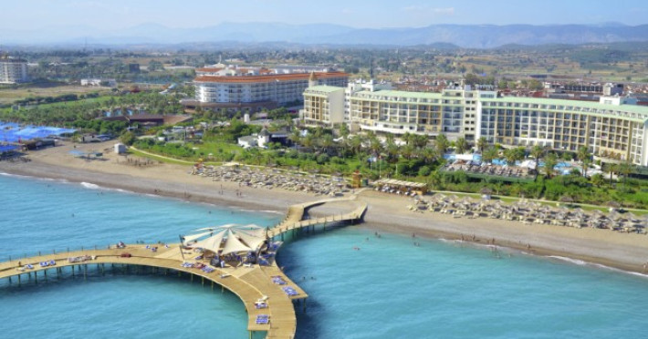 lyra-resort-71e65709ff876975.jpeg