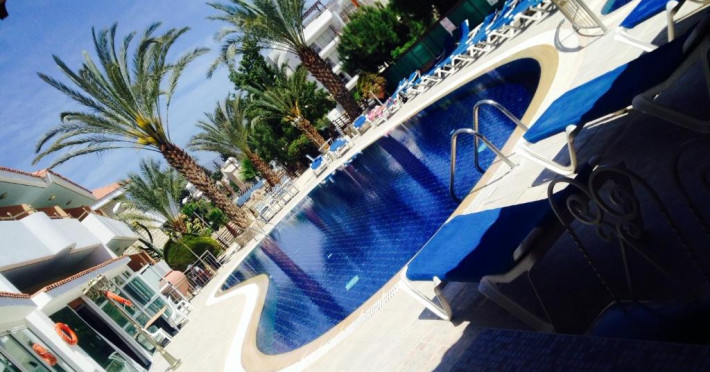 m-moniatis-hotel-22f4e4a011048a51.jpeg