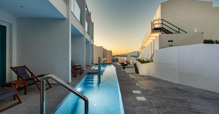 magique-bleu-suites-768febb206f53866.jpeg