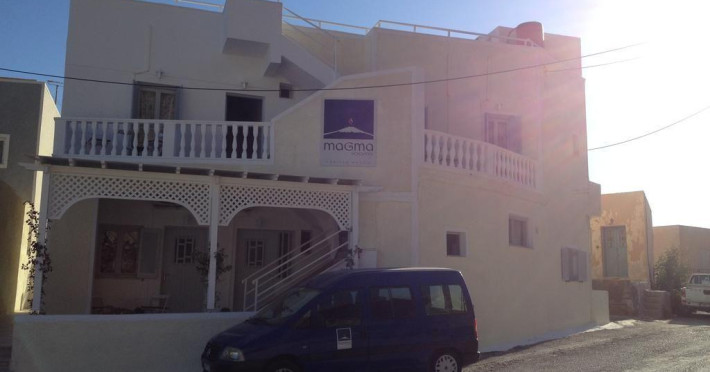 magma-rooms-santorini-392a141c6042d096.jpeg