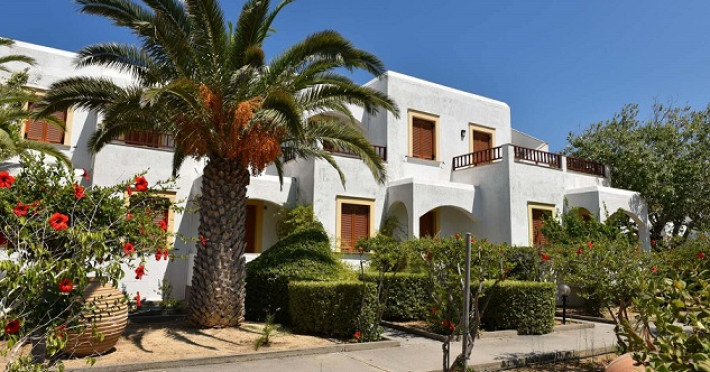 malena-hotel-80d56d4500c3b6c8.jpeg
