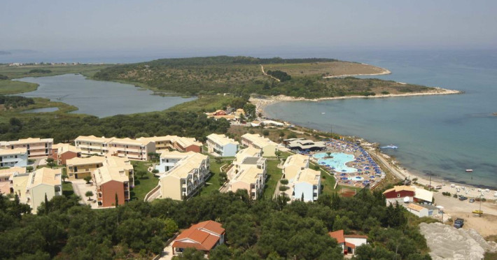 mareblue-beach-hotel-6136fa6fc1ad4dc9.jpeg