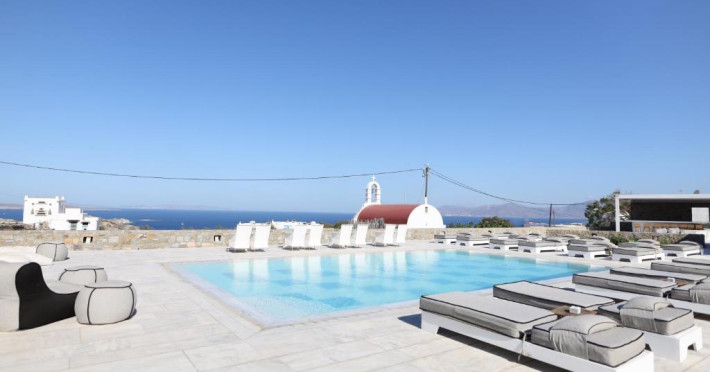 margie-mykonos-hotel-e77a440d8506db43.jpeg
