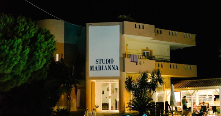 marianna-studios-f5777cbdea77f0b5.jpeg