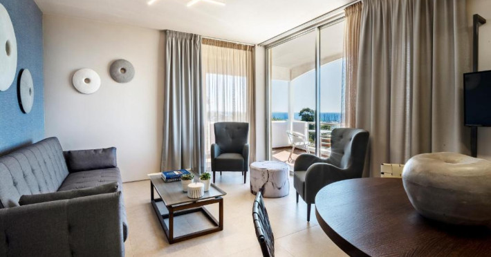 marina-alimos-hotel-apartments-3f8dc5be0bf5ca1b.jpeg