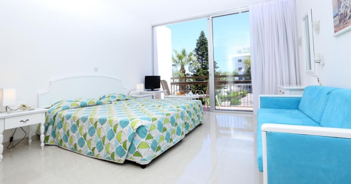 marlita-beach-hotel-apartments-d3c46a27eddfbb79.jpeg