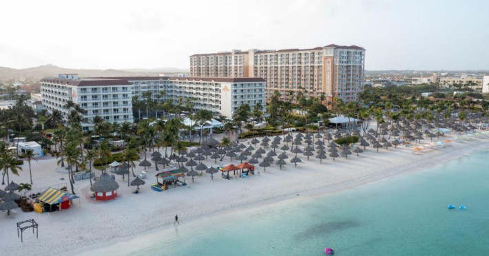 marriotts-aruba-surf-club-2df4fc9ac435c5d1.jpeg