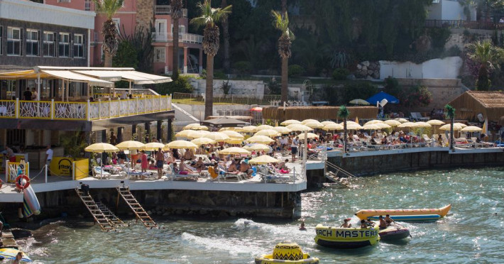 marti-beach-hotel-ba1e82fa03cd1544.jpeg