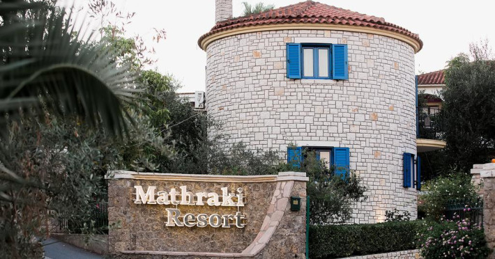 mathraki-resort-730b80bcdfaa2a38.jpeg