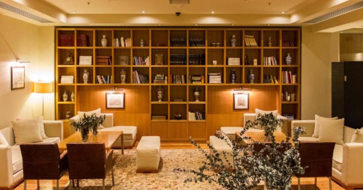 megaron-luxury-hotel-b2247281c5f2814b.jpeg