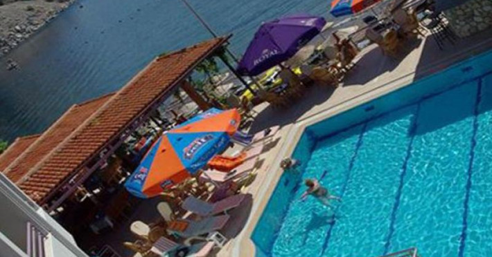 meric-beach-hotel-cf2ab41a48296fcd.jpeg