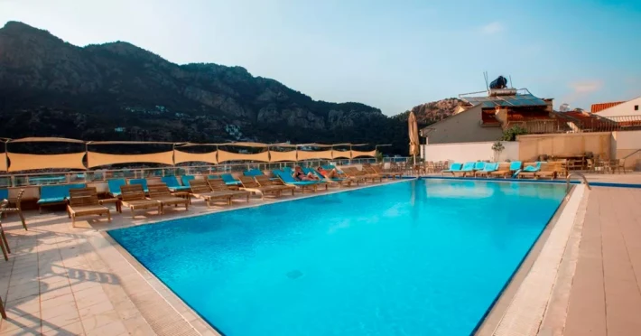 meric-hotel-e94b9a2e32a76509.webp