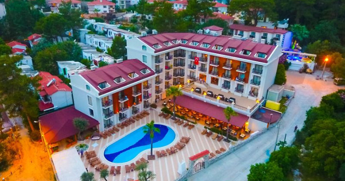 meril-club-hotel-turunc-c018c760e61eb795.jpeg