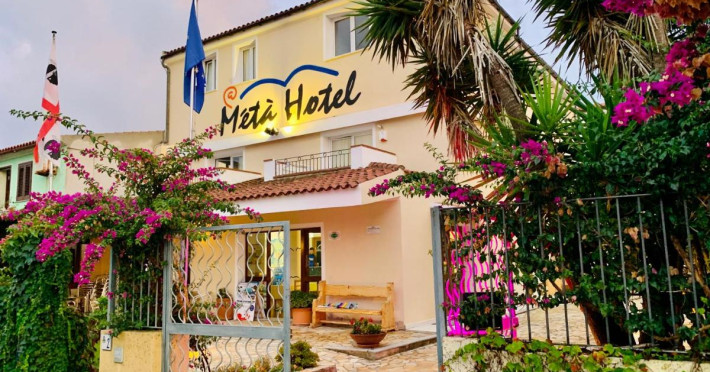 meta-hotel-santa-teresa-gallura-b1a452745d094b84.jpeg