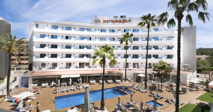 metropolitan-playa-juka-aparthotel-22b39fd85c4e05b4.jpeg