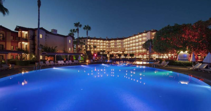 miramare-queen-hotel-3ab3d0e26a7eeaeb.jpeg