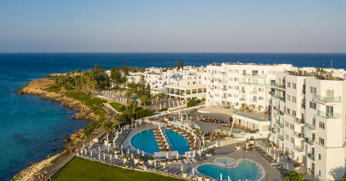 mitsis-lindos-memories-b3cbdb9f8592037d.jpeg