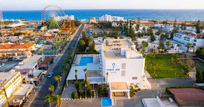 napa-jay-hotel-0d55872354f6cee2.jpeg