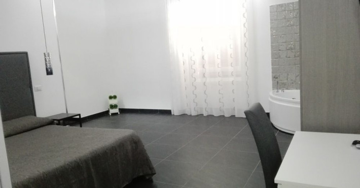 napoli-garibaldi-luxury-cfb7e7adaad71f86.jpeg