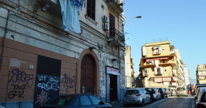 napoli-station-bb-c349254251aaf50c.jpeg