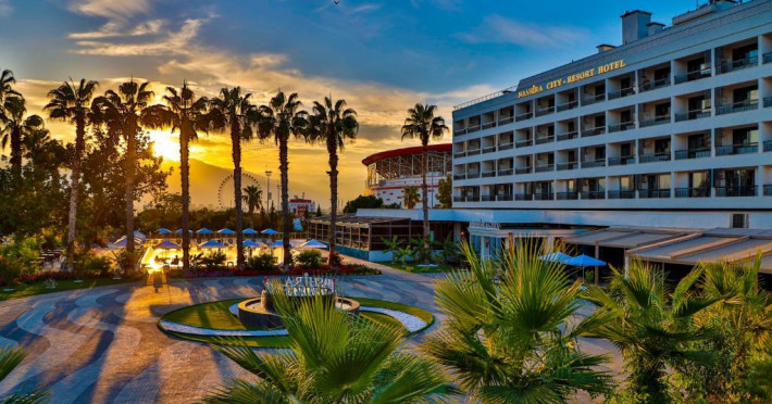 nashira-city-resort-hotel-21bf12d1cfe78a4f.jpeg