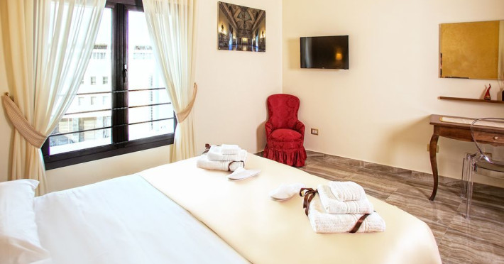 neapolitantrips-hotel-royale-f547d713aed3f75c.jpeg