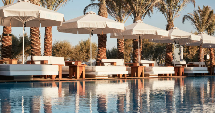 nikki-beach-spa-santorin-42767a286e7ec45c.jpeg