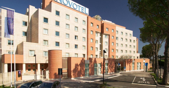 novotel-roma-est-ba0464b8d08e0e5a.jpeg