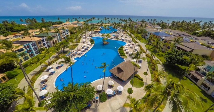 ocean-blue-and-sand-beach-resort-punta-cana-7d0555e400bfcd66.jpeg